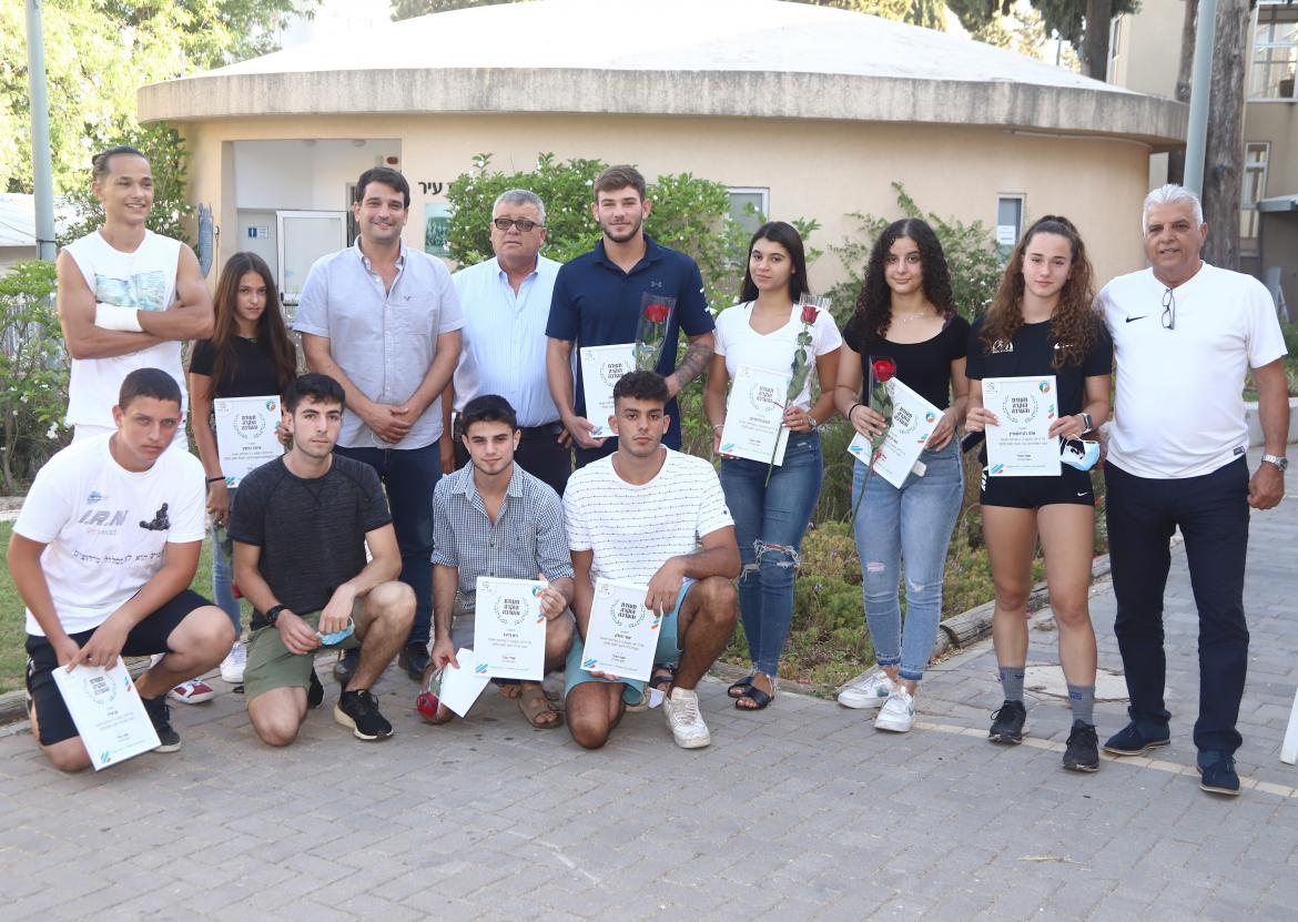 ספורטאים מצטיינים
