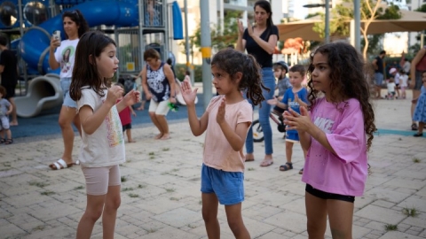 הרקדות לכל המשפחה  פארק 1200 (3).jpg
