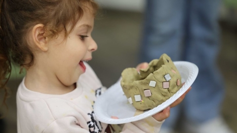 סדנת הכנת עציצים מחימר (4).jpg