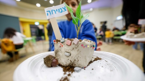 סדנת הכנת עציצים מחימר (13).jpg